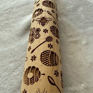 Bee and Honeycomb Embossed Rolling Pin